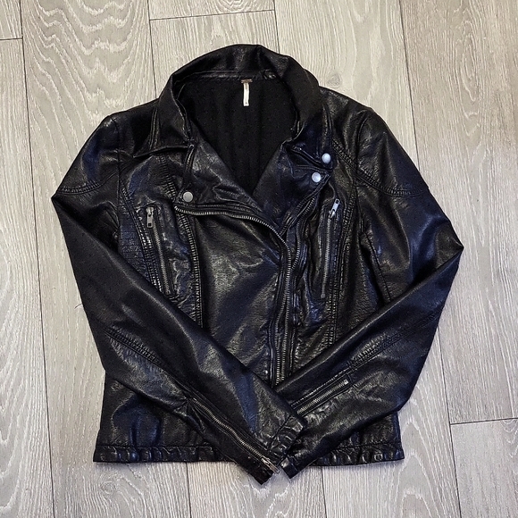 FREE PEOPLE Americana Vegan Leather Black Moto Jacket Sz 10 - Picture 1 of 6
